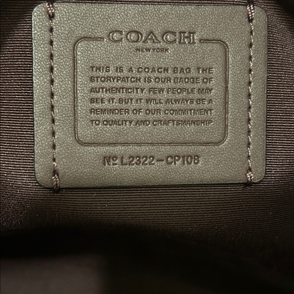 Coach (NWT) Gallery Tote Bag & Wallet in Signature Canvas & Heart Print - Picture 4 of 17